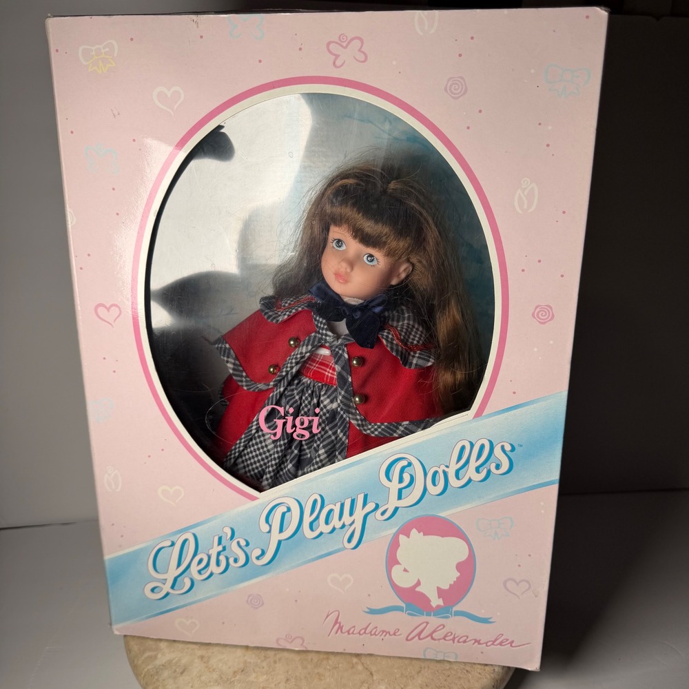 Madame Alexander Let's Play Dolls Gigi 14" Red Plaid Cape Straw Hat Vinyl Doll